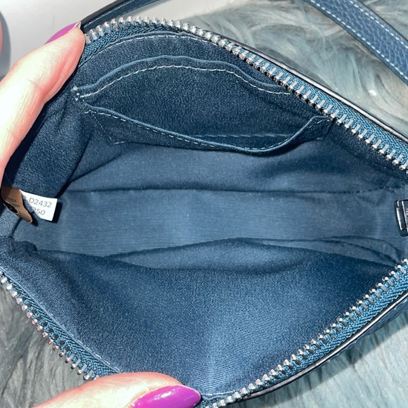 NWT Coach ‘Nolita’ Graphic 19 Shoulder Bag - Picture 9 of 11